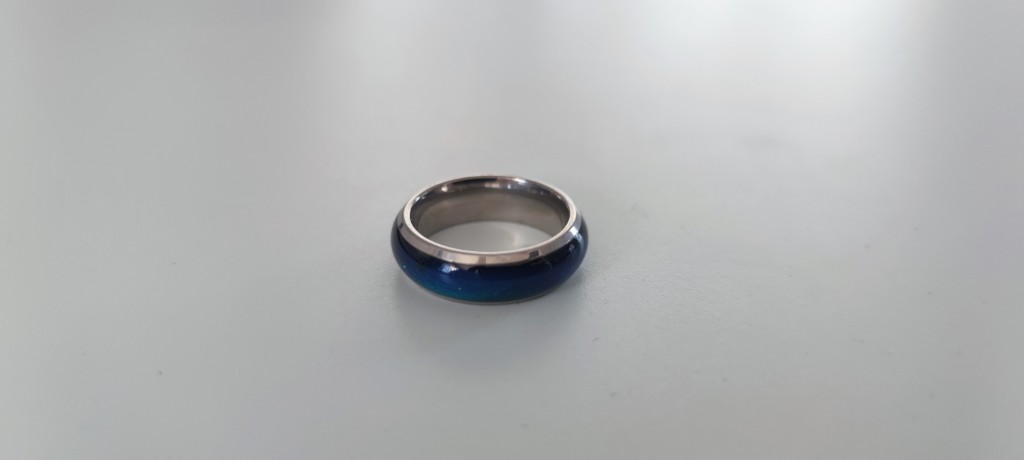 Blauer Edelstahlanillo