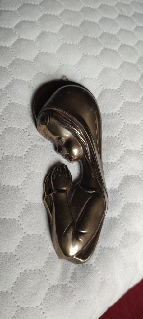 Bronzene Madonnenfigur