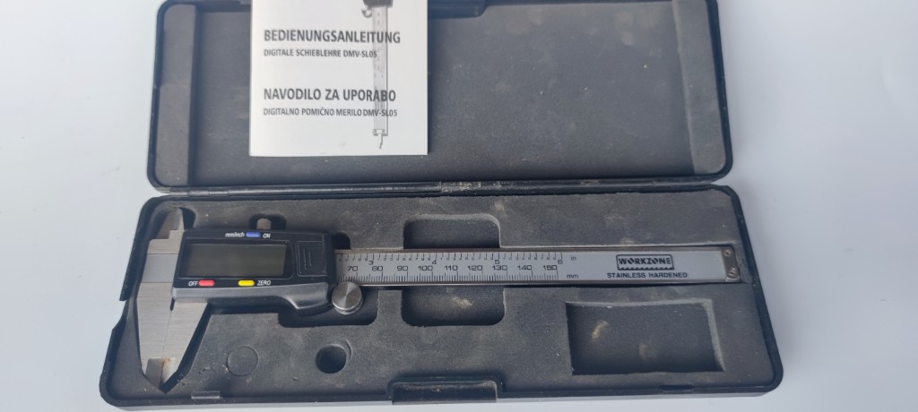 Digitaler Messschieber